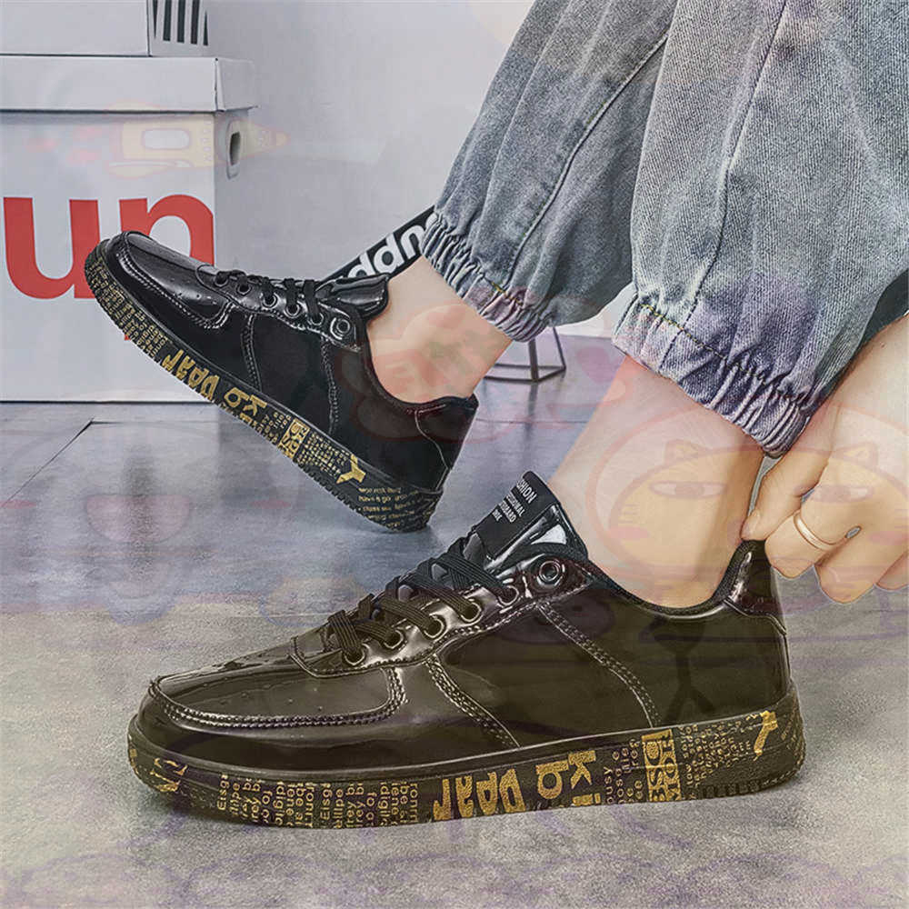 Round Foot Size 45 Sneakers Wh - огляд і ціна Home Gym Old School